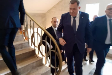 "POZIVAM SVE LJUDE SRPSKE NACIONALNE PRIPADNOSTI..." Dodik u Podgorici govorio o ideji srpskog sveta