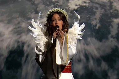 BRESKVICA PLAGIJAT! Nastup ISKOPIRALA, gore društvene mreže, a OVAJ detalj je izazvao HAOS! (FOTO)