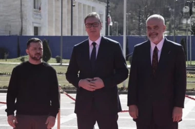 VUČIĆA U TIRANI DOČEKALI ZELENSKI I RAMA! Sa predsednikom Ukrajine razgovara danas! (FOTO)