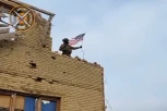 ŠTA SE TO UPRAVO DEŠAVA? Američka zastava se zavijorila na vrhu zgrade u Avdejevki (VIDEO)