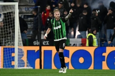 RAČIĆ RAZBESNEO ŠAMPIONA! Uroš POCEPAO mrežu Napolija, Sasuolo doživeo KATASTROFU! (VIDEO)