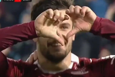 EVROGOL ZA PAMĆENJE! Nesuđeni napadač Zvezde "POCEPAO" mrežu s 25 metara! (VIDEO)