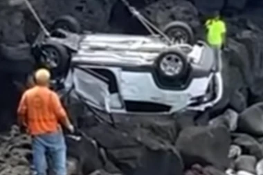 KADA SU GA NAŠLI, NISU MOGLI DA VERUJU ŠTA VIDEO! Krenuo da slika izlazak sunca,  pa pao sa litice visoke 18 metara!