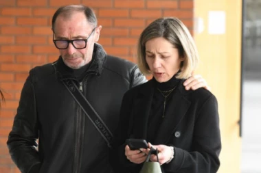 RODITELJI ANGELINE AĆIMOVIĆ SE SLOMILI U EMISIJI: "Dan nam se završava i počinje molitvom koja je upućena njoj"