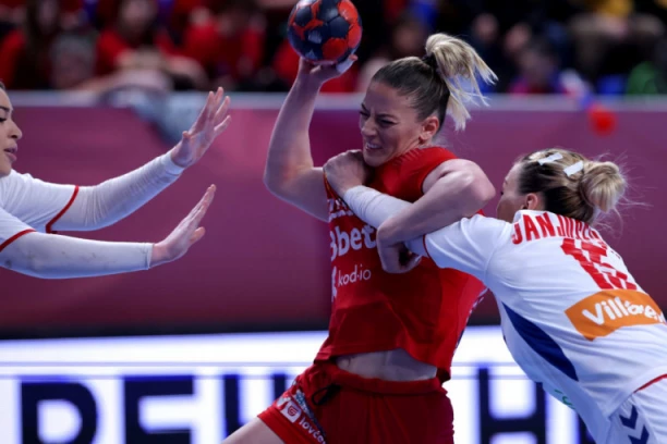 SRBIJA PALA U FINIŠU PROTIV CRNE GORE: Rukometašice poražene u kvalifikacijama za EURO!