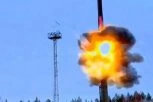 ZAPAD U PANICI, RUSIJA TESTIRALA MOĆNO ORUŽJE: Projektil leti brzinom 30.000 km na sat, može da bude lansiran i iz čuvenog nuklearnog voza! (VIDEO)