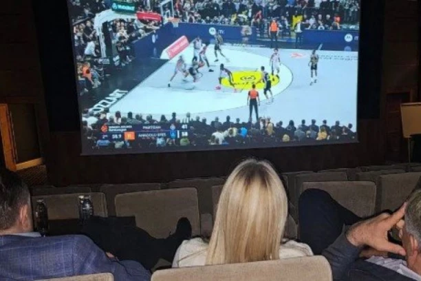 PODRŠKA PARTIZANU IZ ANTALIJE! Predsednik gledao Žocovu četu kako razbija Efes! NE MARI ŠTO JE USRED TURSKE!