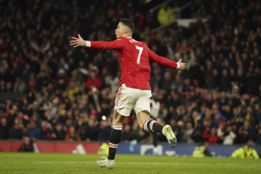 KRISTIJANO RONALDO SE VRAĆA U MANČESTER JUNAJTED: Georgina nagovestila FUDBALSKU BOMBU