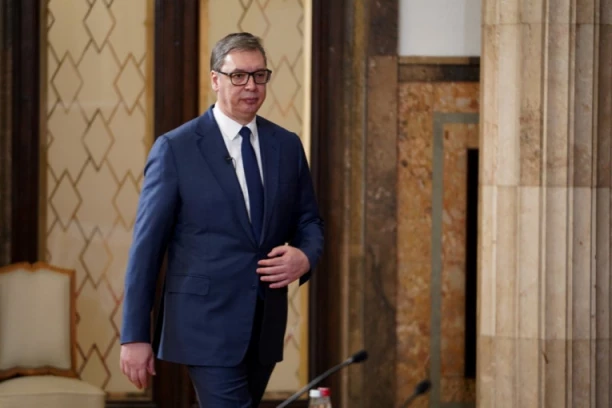 "DRAGOCENI POKLON, IKONU SVETOG NIKOLE ČUVAM SA POSEBNIM PIJETETOM" Vučić izjavio saučešće povodom smrti episkopa moravičkog Antonija