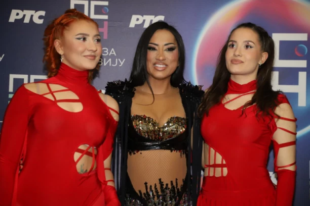 OČEKUJEM DA ĆU VEČERAS DA POBEDIM! Zejna bez trunke skromnosti pred svoj nastup na PZE! (VIDEO)