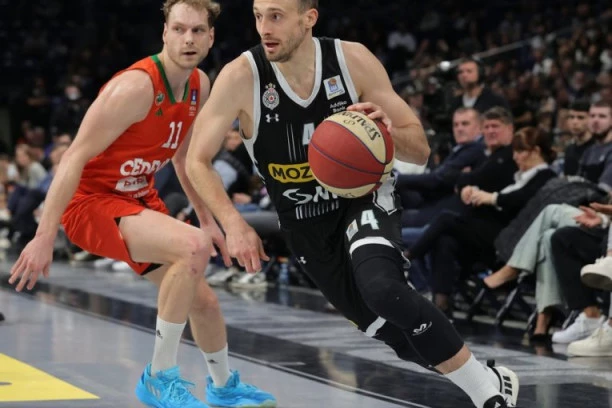 NBA MEČ U ARENI: Partizan dao 70 POENA ZA POLUVREME, Cedevita Olimpija i dalje ODOLEVA!
