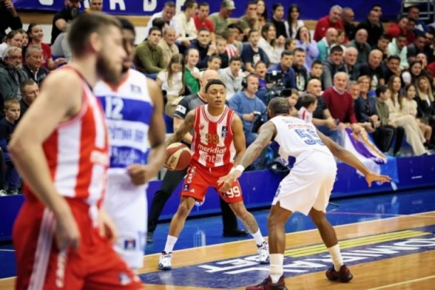 ZVEZDA LAKO NADIGRALA MORNAR U BARU: "Fenjeraš" nije mogao protiv razigranih crveno-belih!