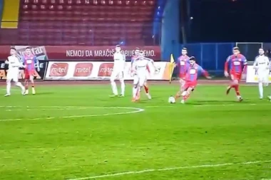 LJUDI MOJI, DA LI JE OVO MOGUĆE? Srbin postigao EVROGOL s 50 metara! Da li smo već DOBILI pogodak GODINE! (VIDEO)