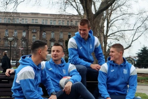 CRNA SERIJA SE MORA PREKINUTI: Bodovi su neophodni i jednima i drugima - veliki derbi prvoligaškog karavana uživo na portalu Republika.rs!