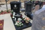 POTRESNO! Majka sina posećuje na groblju, umesto u koncertnoj dvorani: Za 15. rodjendan koji slavi na nebu Andrija je dobio mermerni klavir! (FOTO, VIDEO)