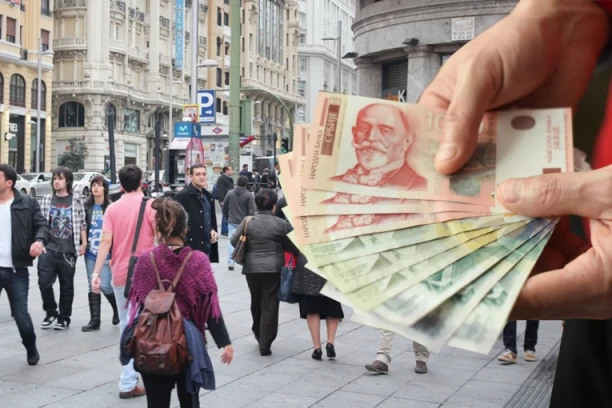 DRŽAVA DELI 17.000 DINARA JEDNOJ GRUPI GRAĐANA: Podneto više od 300.000 zahteva