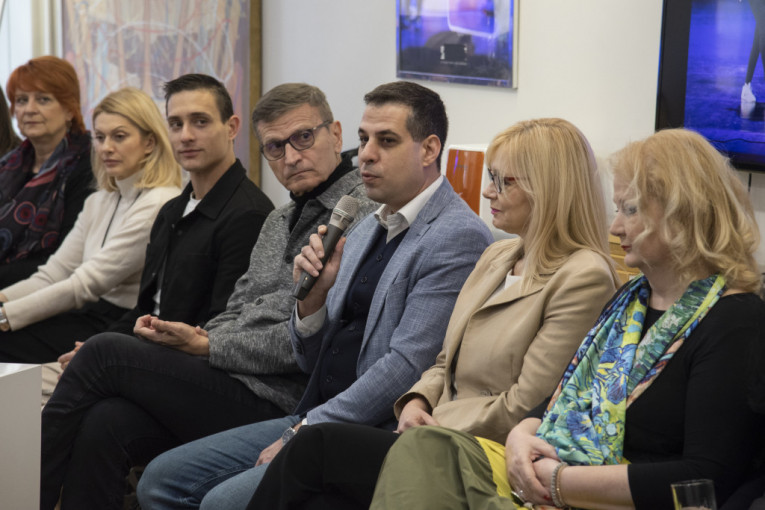 Ekipa mjuzikla "Company"