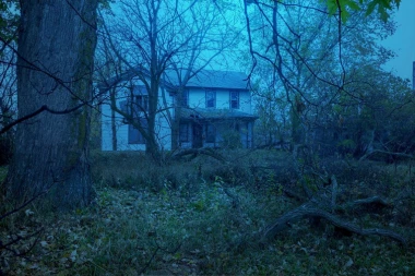 KUPIO NOVU KUĆU PA U NJOJ PRONAŠAO JEZIVU LUTKU SA PORUKOM IZ 1961. GODINE: Jedno je sigurno - NEĆEŠ MIRNO SPAVATI!