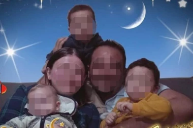 GODINU DANA OD TRAGEDIJE ZBOG KOJE JE CELA SRBIJA PLAKALA: Prijatelji teše porodicu koja je u danu izgubila ČETVORO DECE u Novom Pazaru