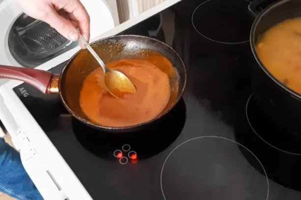 NAPRAVITE ZAPRŠKU BEZ GRUDVICA: Savršena, a OVAJ trik joj daje idealnu teksturu!