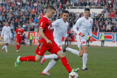 DOBRO POZNATO LICE ŠIROM SRBIJE: Pored crveno-belih, sada će "brinuti" i o rezultatima plavo-belih!