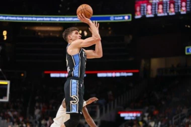 PARTIJA SEZONE BOGDANA BOGDANOVIĆA I RAZMENA DRESA SA JANISOM! Nezaboravno veče za našeg reprezentativca! (VIDEO)