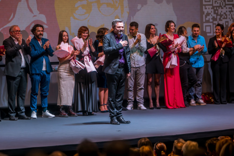 Nebojša Dugalić se poklonio publici