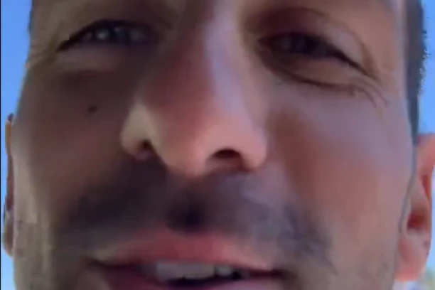 ĐOKOVIĆ ŠMEKERSKI ČESTITAO OSMI MART: "Poljubac za moju ženu" (VIDEO)