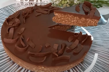 TORTA SAMO OD 3 SASTOJKA: Sprema se za PET minuta, nema jeftinije od ove - obradujte nekoga danas!