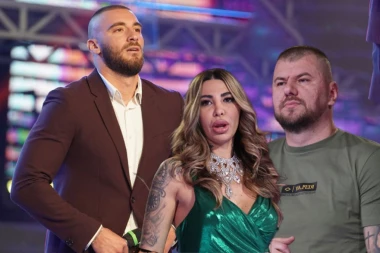 STRAŠNO, ANELI MU NE TREBA: Mensur ocrnio odnos svog prijatelja, za razliku od Janjuša on OVAKO uživa u ljubavi!