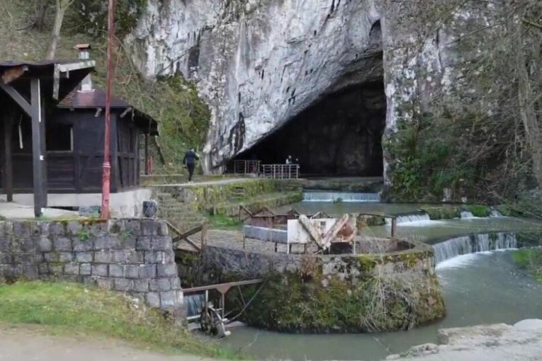 Pećina 