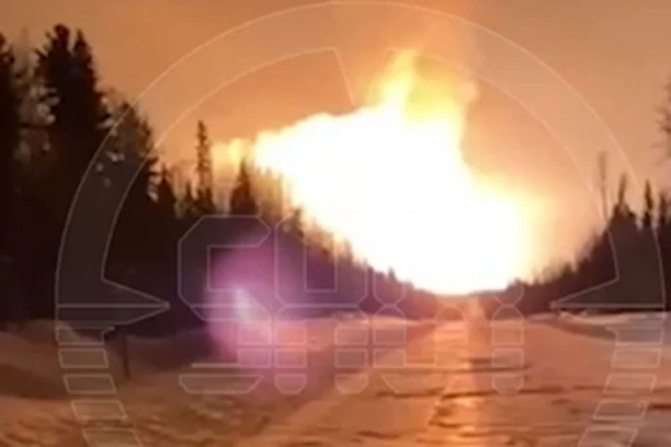 UKRAJINCI SAMLEVENI U KURSKU! RUSI PRVI PUT UPOTREBILI BOMBU OD TRI TONE: Snimci pakla na zemlji sve govore (VIDEO)