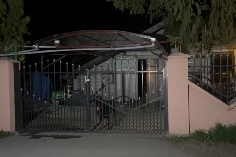 REPUBLIKA NA MESTU ZLOČINA! OVO JE KUĆA U KOJOJ JE NIKOLA GORDANI IZBUŠIO GLAVU BUŠILICOM! On preživeo skok sa mosta! (VIDEO/FOTO)