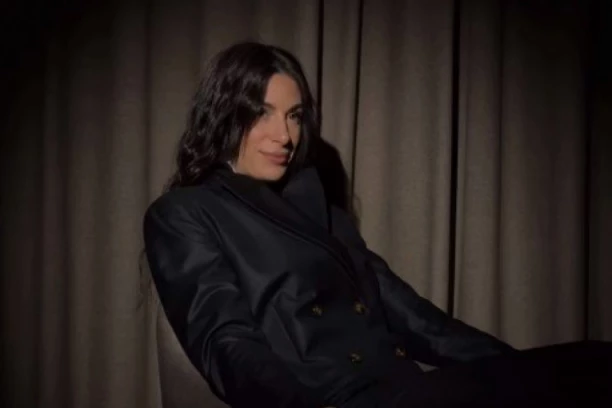 IVANA ŠPANOVIĆ U DRUŠTVU TRI MUŠKARCA: Razvijaju timske odnose (FOTO)