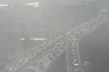 GUŽVE I ZASTOJ U BEOGRADU! Na mostovima kolaps, saobraćaj usporen i ovog jutra! (FOTO)