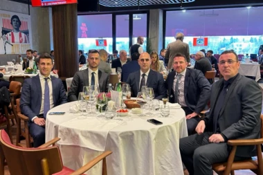 OBRAZOVANJE KAO KLJUČ USPEHA: Predsednik RFK Grafičar, Slobodan Govedarica u društvu fudbalskih rukovodilaca iz celog sveta na elitnom britanskom programu!