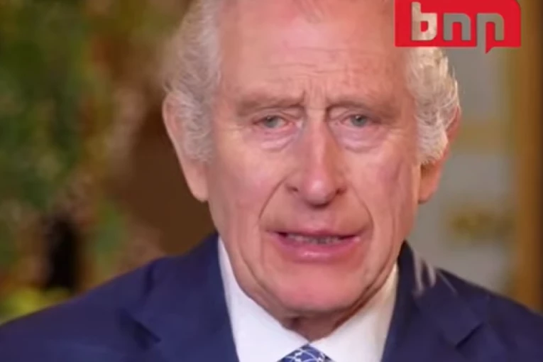 "NAŠA ENERGIJA I IDEJE SU STRUJA KOJA TEČE" Uplakani kralj Čarls uputio poruku građanima Komonvelta nakon skandala sa Kejt Midlton (VIDEO)