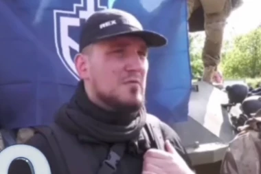 "JA NE VOLIM FUDBAL, VOLIM DA SE BIJEM" Ko je nacistički huligan sa tribina CSKA, koji se bori protiv Putina? (VIDEO)