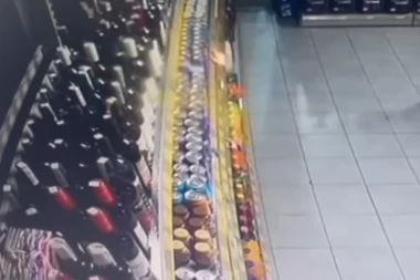 PRVI SNIMCI ZEMLJOTRESA U BiH: Oglasio se načelnik Civilne zaštite Bileće, paralisan saobraćaj (VIDEO)