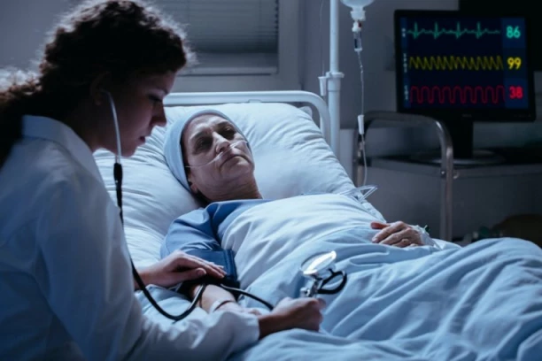 U  SRBIJI GODIŠNJE OD RAKA JAJNIKA OBOLI 800 ŽENA: Više od polovine izgubi bitku