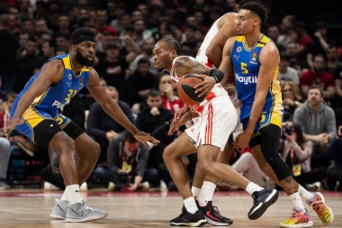 CRVENA ZVEZDA SE "SAMOUBILA" U ARENI: Makabi OTEO pobedu i RASPRŠIO crveno-bele snove o plej-inu!