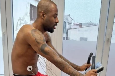 NAJAVLJENO SE I OBISTINILO: Nekadašnji napadač Rome stigao u Srbiju - oblači dres crveno-belih boja! (FOTO GALERIJA)