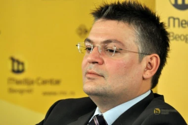 KAKO JE BIVŠI LIDER "OTPORA" POSTAO OSUMNJIČENI ZA PLJAČKU? Pokrao ordenje, a evo šta krije njegova prošlost!