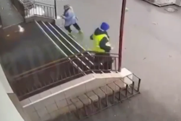 NIŽU SE IZBORNI INCIDENTI U RUSIJI: Žena u Sankt Peterburgu bacila molotovljev koktel na biračko mesto (VIDEO)