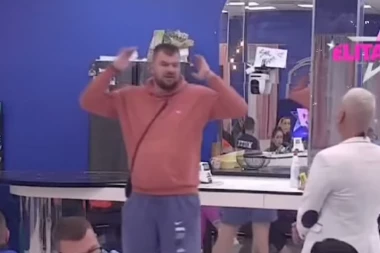 JANJUŠ PLJUNUO ANELI UŽIVO U PRENOSU: Gnusna scena u Eliti, takmičari zgroženi OVIM!