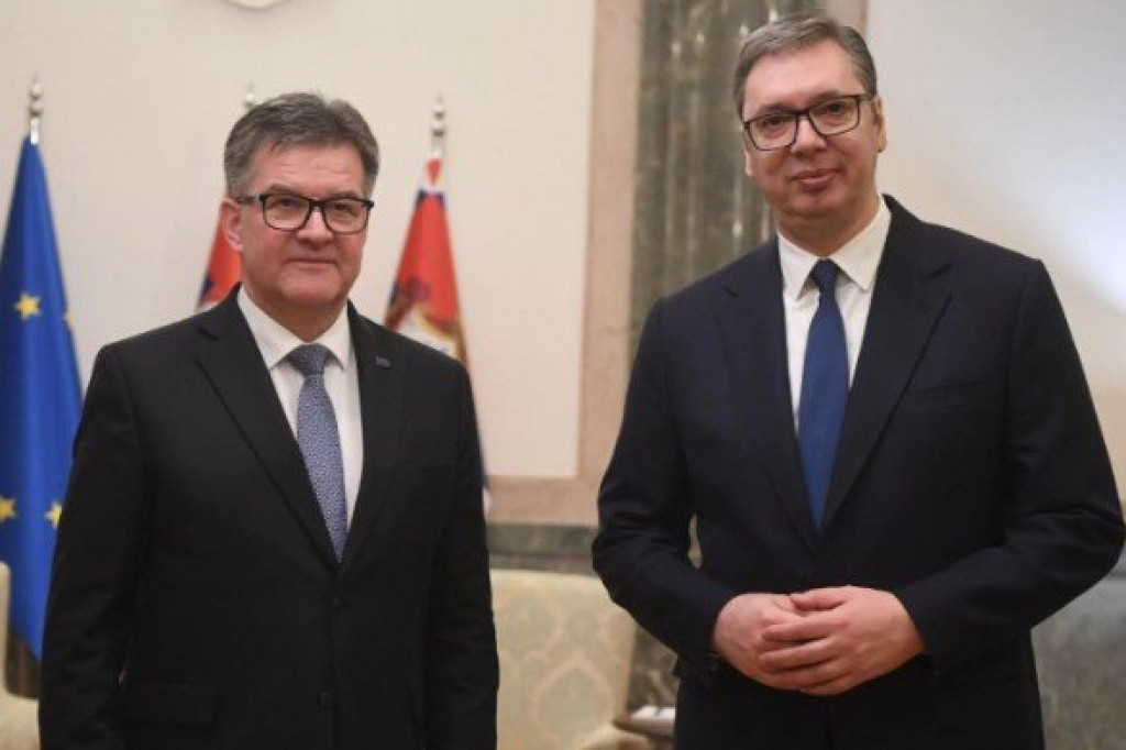 LAJČAK STIŽE U BEOGRAD: Predsednik Vučić se danas sastaje sa predstavnikom Evropske unije za dijalog