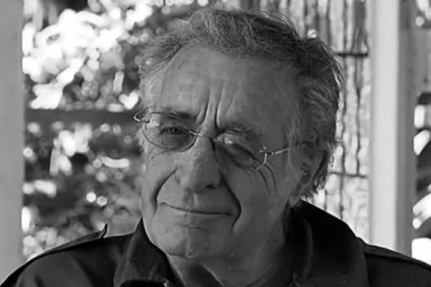 FILMSKA ZVEZDA POGINULA NA LICU MESTA: Zakucao se u DRVO, sin se oprostio od njega!