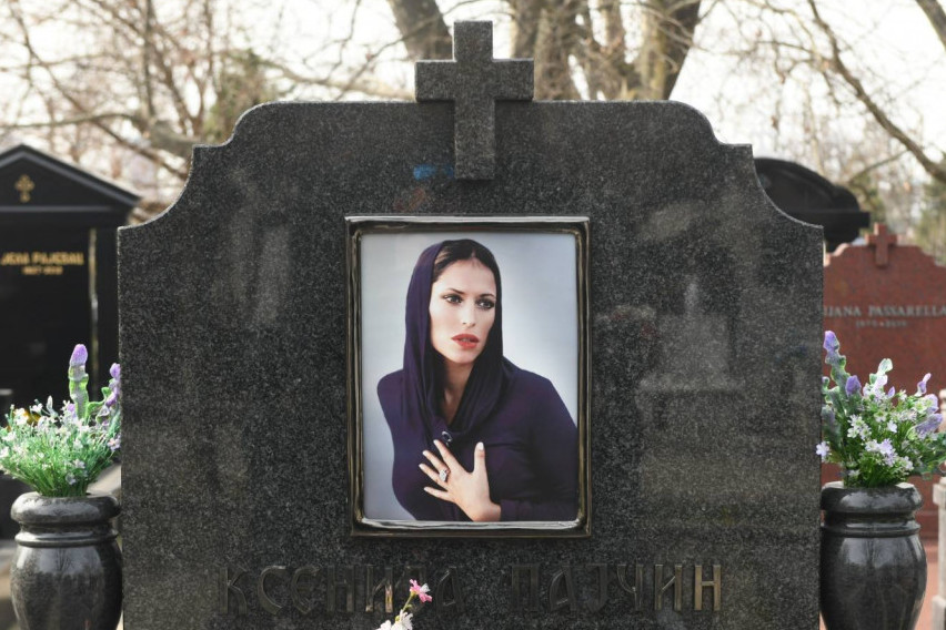 Grob Ksenije Pajčin
