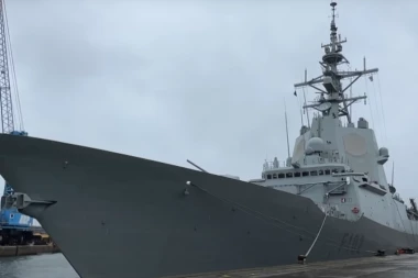 DRAMA NA BRITANSKOM NOSAČU AVIONA: Više od 10 mornara povređeno u ogromnom požaru (VIDEO)