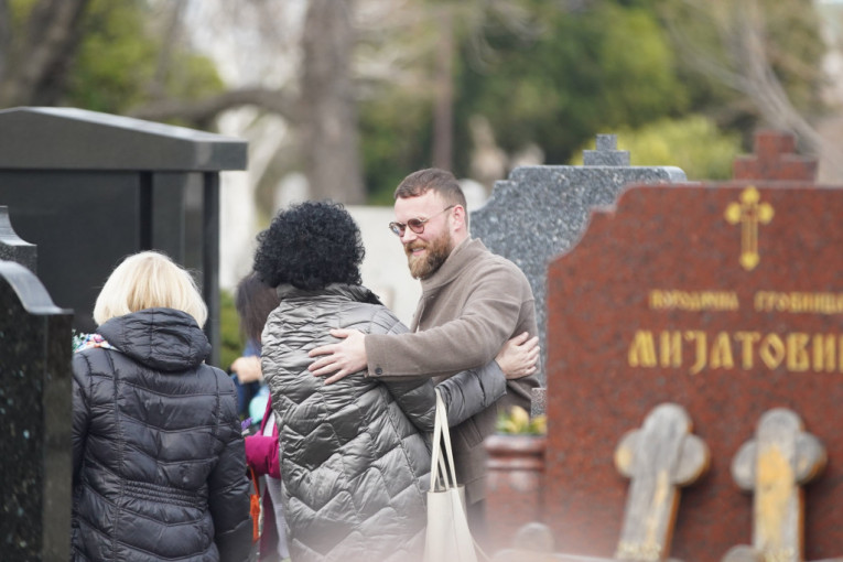 Majka Ksenije Pajčin, Ljubica Pajčin i prijatelj Danijel Alibabić